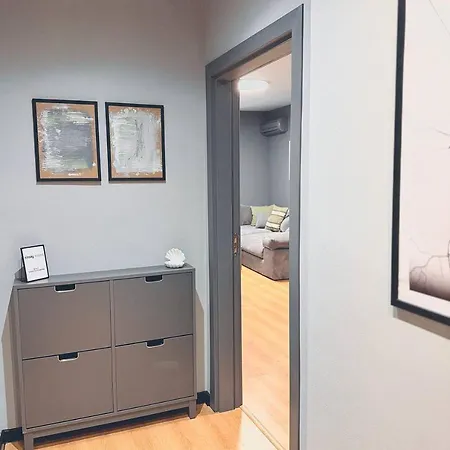 Heart Of City, Steps To Apartament