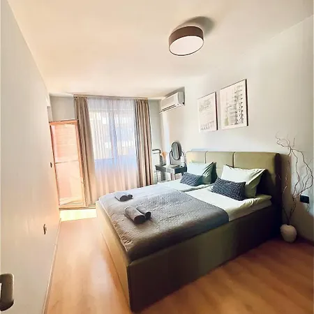 Apartament Heart Of City, Steps To