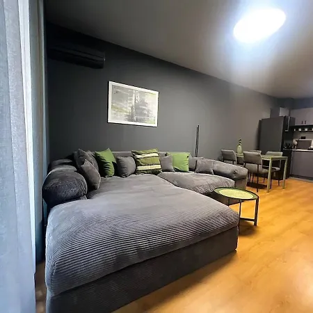 Heart Of City, Steps To Apartament Burgas