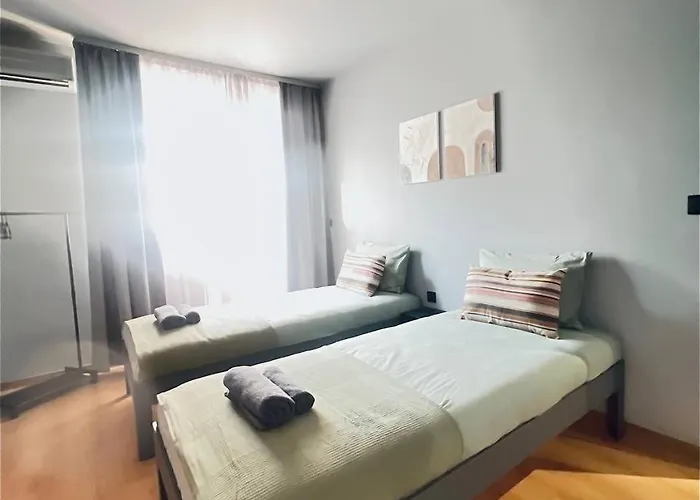 Heart Of City, Steps To Lägenhet *