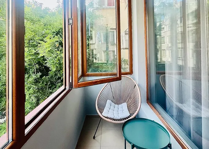 Heart Of City, Steps To Burgas