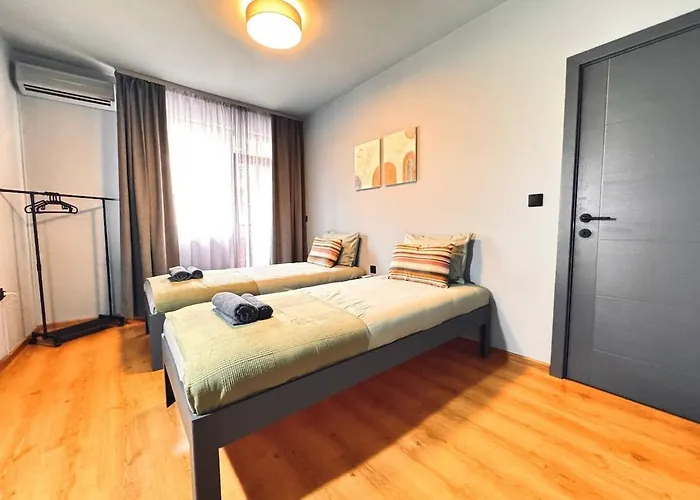 Heart Of City, Steps To Lägenhet *