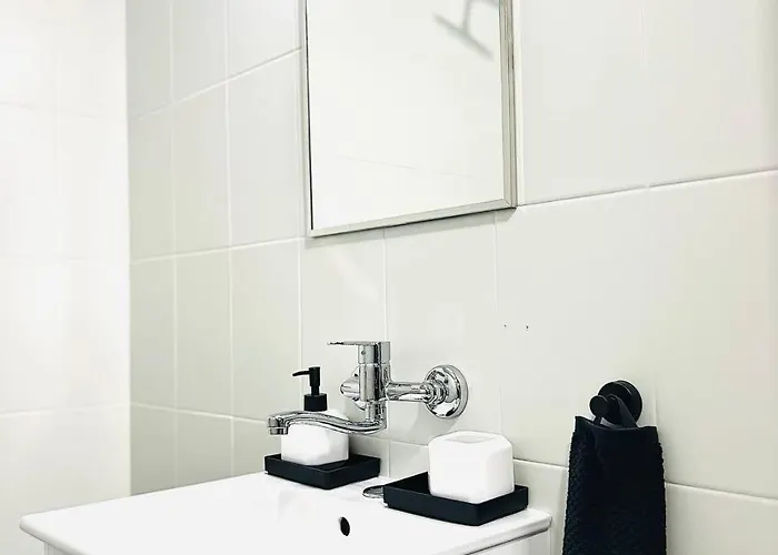 Lägenhet Heart Of City, Steps To *